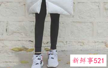 夏季黑色运动鞋配什么裤子