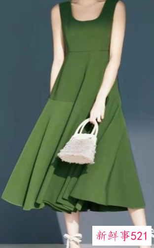 宽松的衣服好还是紧身的好