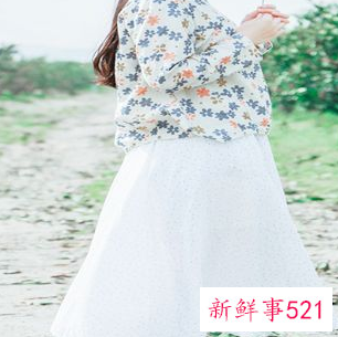 冬天长裙怎么搭配羽绒服