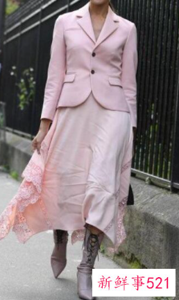 小西服怎么搭配才会好看