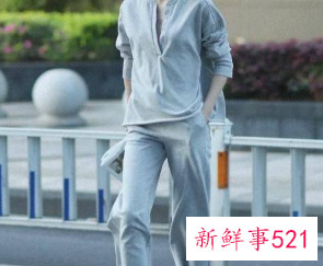 50岁女人如何穿搭减龄