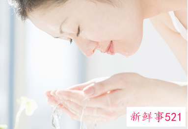 每天这样洗脸60岁都不长皱纹
