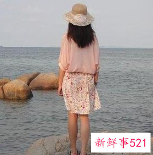海边照相穿什么颜色衣服好看