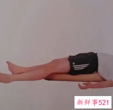 骨盆前倾垫枕头正确示意图