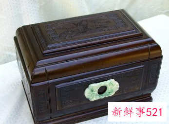 抱骨灰盒是抱财吗