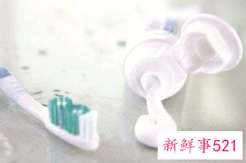 沙发泛黄怎么清洗