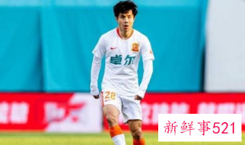 球员集体讨薪在线对峙武汉队