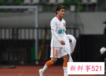 球员集体讨薪在线对峙武汉队