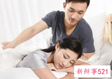 梦到老公当着我的面亲别的女孩