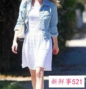 蕾丝裙连衣裙显成熟吗