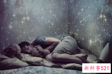 梦见和死人睡觉是什么意思
