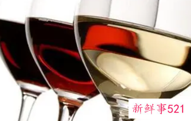 梦见送酒给别人喝