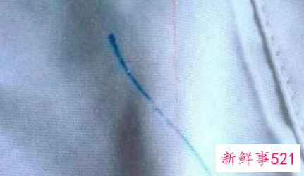 羽绒服上有污渍怎么擦掉