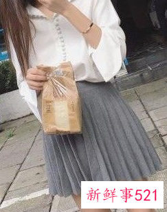 女式衬衫怎么搭配