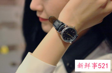 女人戴手表戴哪个手上好