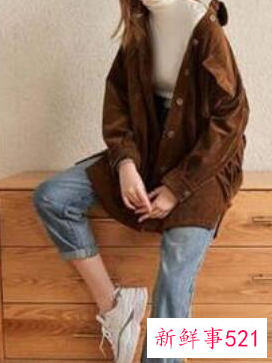 女式衬衫怎么搭配