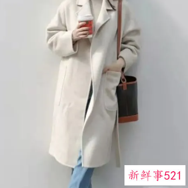 杏色外搭配什么内搭好