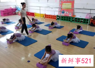 幼儿园简单动作