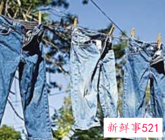 牛仔裤褪色第一次怎么洗