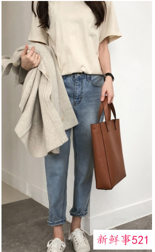 小直筒牛仔裤搭配解说