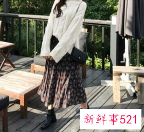 毛衣可以搭围巾吗