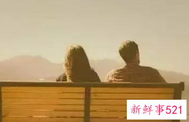 男人明明喜欢却保持距离