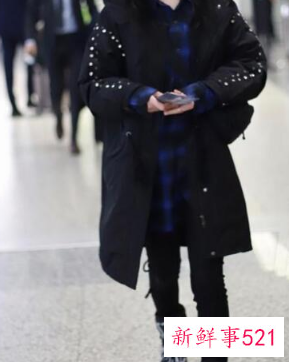 穿羽绒服穿什么裤子