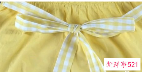 裙子带子的蝴蝶结系法