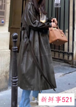 冬季丝巾和什么搭配