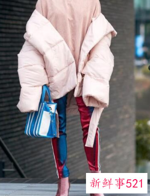 穿羽绒服穿什么裤子