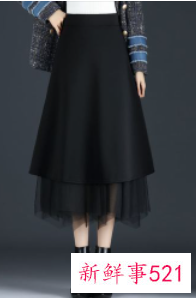 黑色开叉半身长裙搭配