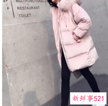 粉色羽绒服搭配什么鞋子