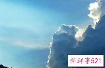 梦见云掉下来是什么意思