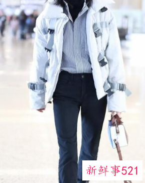 穿羽绒服穿什么裤子