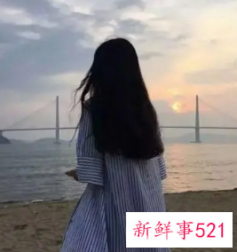 赞美美女漂亮的句子