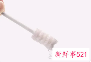 新生儿口腔清洁棒怎么使用