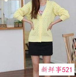 开叉半身裙搭配什么外套