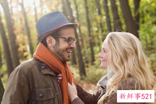 性格开朗的女生怎么追