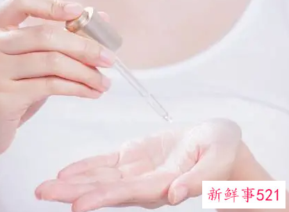 爽肤水精华水的使用顺序