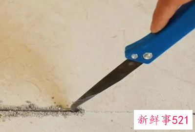 美缝时怎么清理缝隙里的水泥