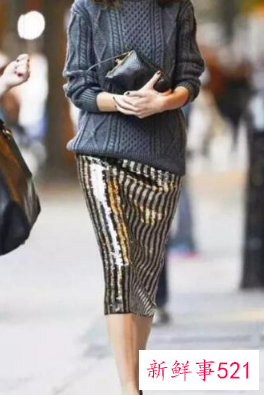 毛衣可以搭围巾吗