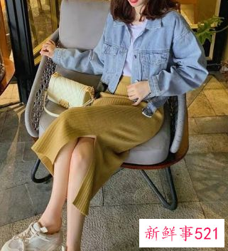 开叉半身裙搭配什么外套