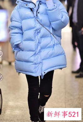 穿羽绒服穿什么裤子