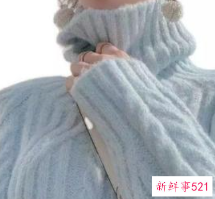 粉色羽绒服搭配什么鞋子