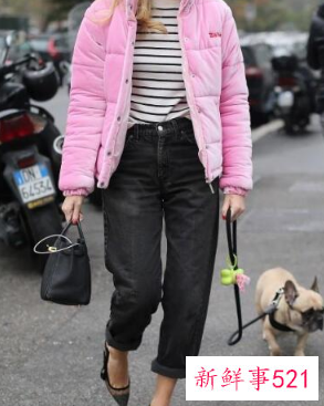 穿羽绒服穿什么裤子