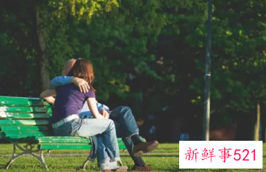 梦见和同性朋友亲密