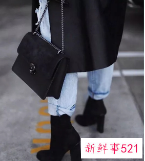 墨绿色的包包老气吗