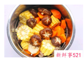 香菇红萝卜排骨汤