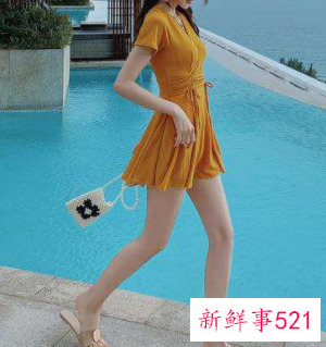 泡温泉适合穿什么泳衣