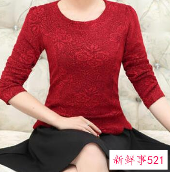 女儿订婚妈妈穿什么衣服